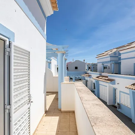 3v3 By Algarvemanta Holiday home *